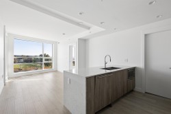 401-7638 Cambie Street  Vancouver, BC V6P 3H7