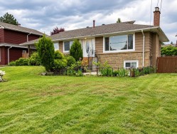 1340 Willow Way  Coquitlam, BC V3J 5M3