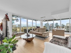 1401-1365 Davie Street  Vancouver, BC V6E 1N5