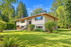 2519 East Road  Anmore, BC V3H 5G9