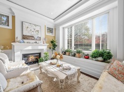 2015 57th Avenue W Vancouver, BC V6P 1V3