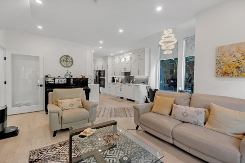1273-3Rd Street, West Vancouver, BC 