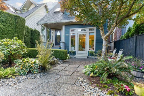 3648 1St Avenue W, Vancouver, BC 
