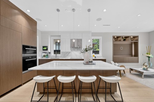 31 Glenmore Drive, West Vancouver, BC 