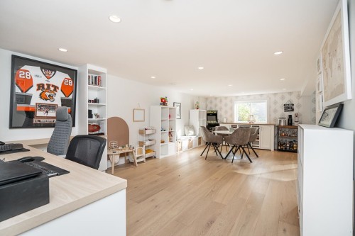 1361 15Th Street E, North Vancouver, BC 
