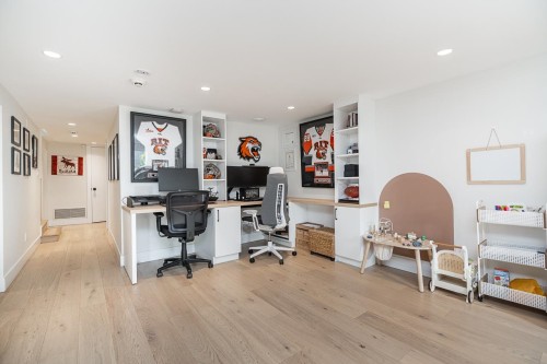 1361 15Th Street E, North Vancouver, BC 