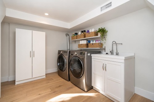 1361 15Th Street E, North Vancouver, BC 