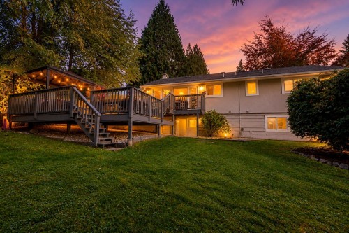 1361 15Th Street E, North Vancouver, BC 