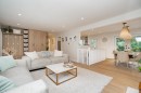 1361 15Th Street E, North Vancouver, BC 