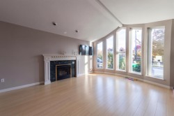 2553 E 22nd Avenue  Vancouver, BC V5M 2X4