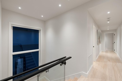 838 14Th Street E, North Vancouver, BC 