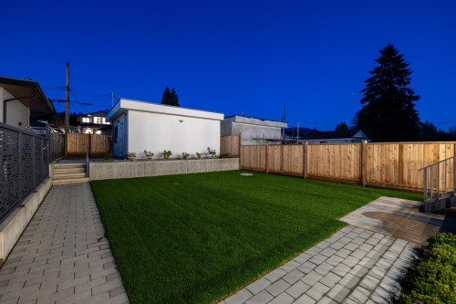 838 14Th Street E, North Vancouver, BC 