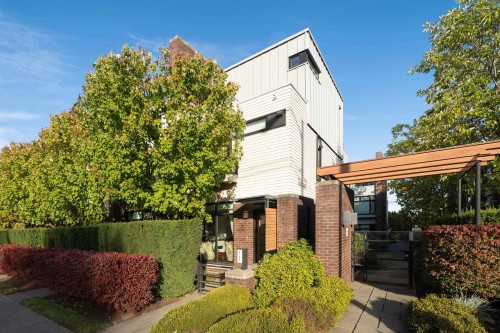 6190 Oak Street, Vancouver, BC 