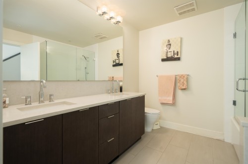 6190 Oak Street, Vancouver, BC 