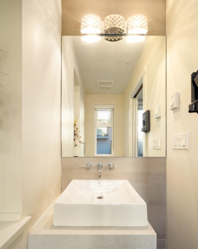 6190 Oak Street, Vancouver, BC 