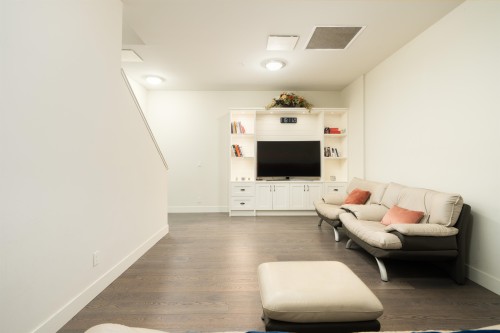 6190 Oak Street, Vancouver, BC 