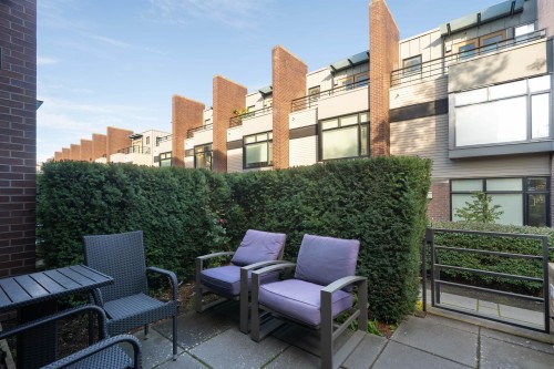 6190 Oak Street, Vancouver, BC 