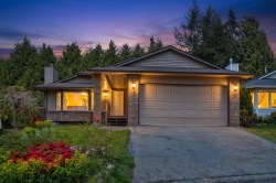 3336 Manning Crescent  North Vancouver, BC V7H 2R6