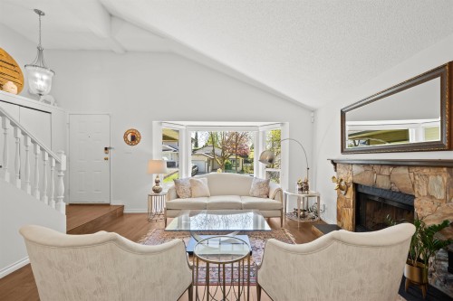 3336 Manning Crescent, North Vancouver, BC 
