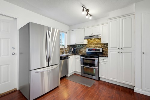 3992 St. Thomas Street, Port Coquitlam, BC 