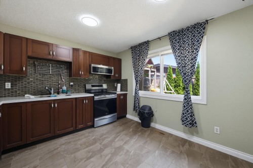 1194 Colin Place, Coquitlam, BC 