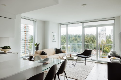 1004-3888 Evergreen Place  Burnaby, BC V3J 0M3