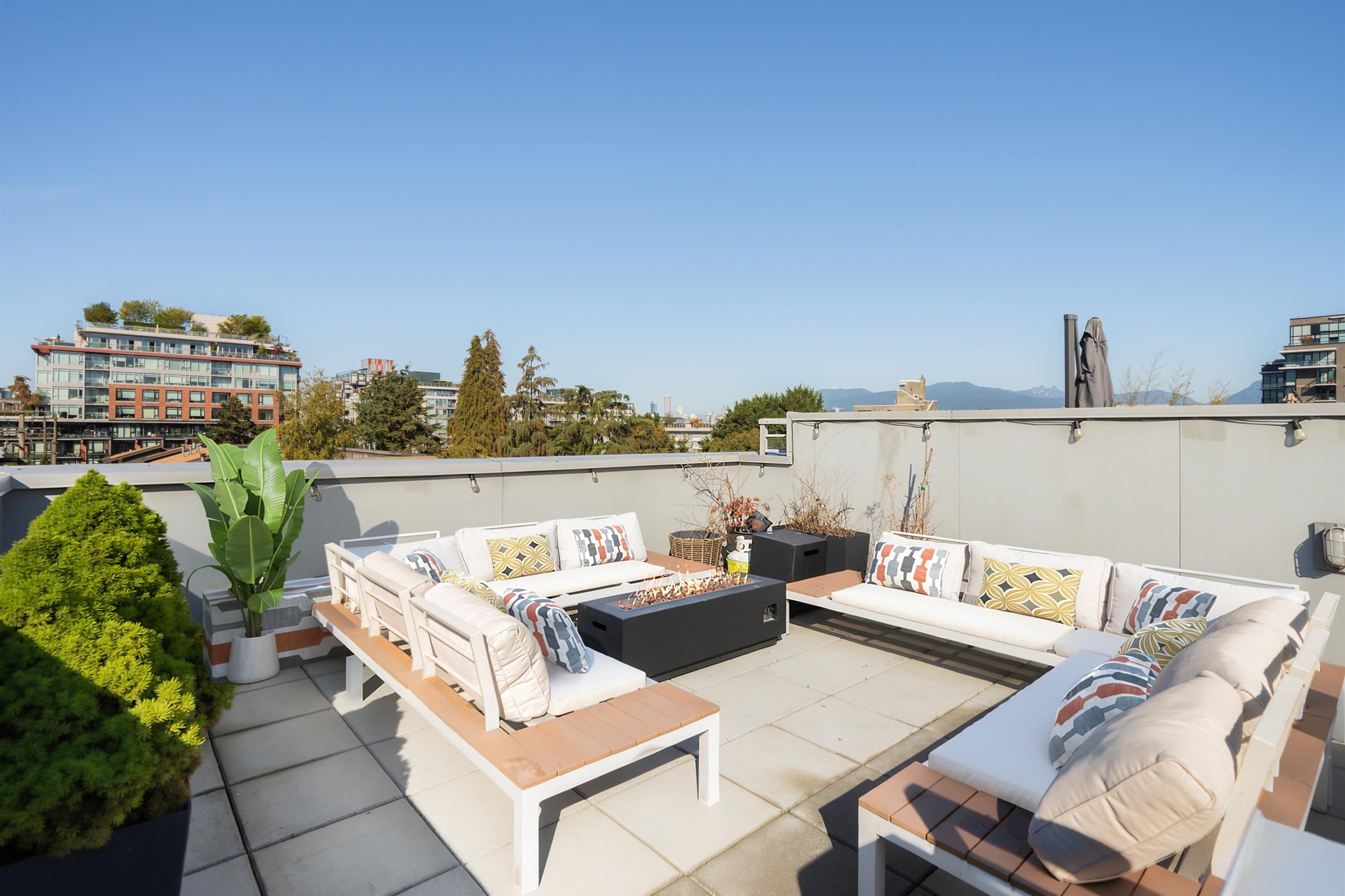 2337 Brunswick Street, Vancouver, BC