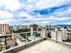PH3-1050 Smithe Street  Vancouver, BC V6E 4T4