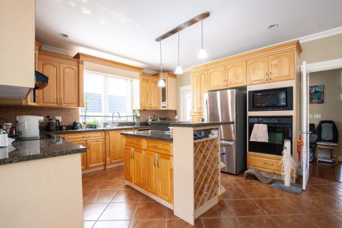 9380 No 3 Road, Richmond, BC 