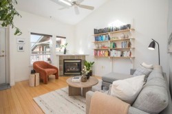 401-510 Chesterfield Avenue  North Vancouver, BC V7M 2L9