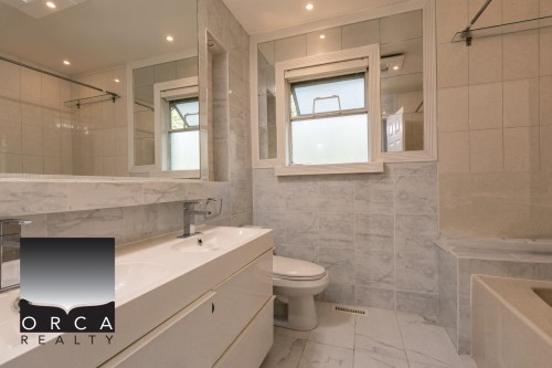 4380 Woodcrest Road, West Vancouver, BC 