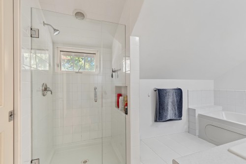 462 19Th Avenue W, Vancouver, BC 