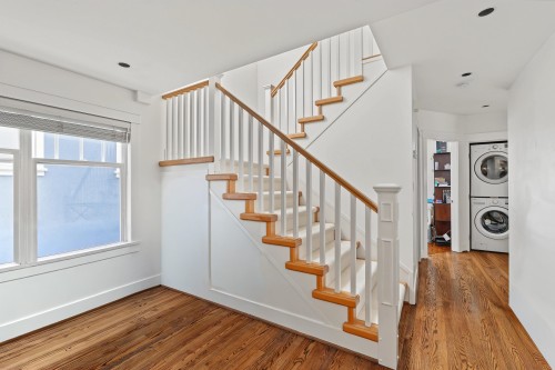 462 19Th Avenue W, Vancouver, BC 