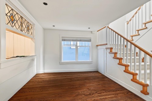462 19Th Avenue W, Vancouver, BC 