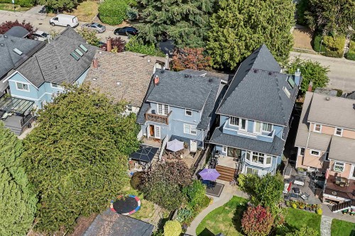 462 19Th Avenue W, Vancouver, BC 