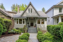 4343 11th Avenue W Vancouver, BC V6R 2L9