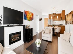 201-1330 Marine Drive  North Vancouver, BC V7P 1T4