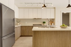 G4-625 3rd Street E North Vancouver, BC V7L 1G6