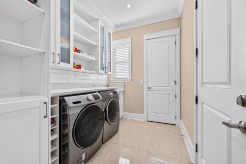 7788 Railway Avenue, Richmond, BC 