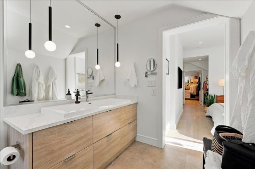 4837 Ross Street, Vancouver, BC 
