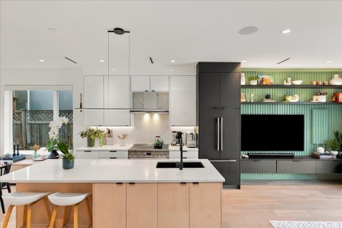 4837 Ross Street, Vancouver, BC 