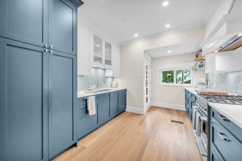 853 20Th Avenue E, Vancouver, BC 