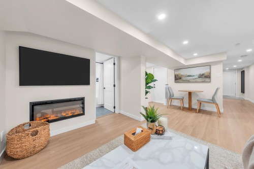 853 20Th Avenue E, Vancouver, BC 