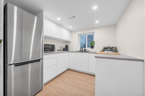853 20Th Avenue E, Vancouver, BC 