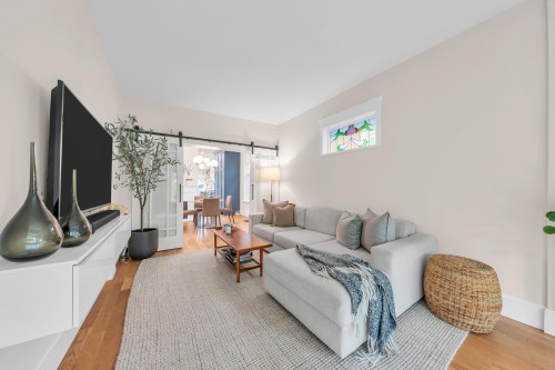 853 20Th Avenue E, Vancouver, BC 