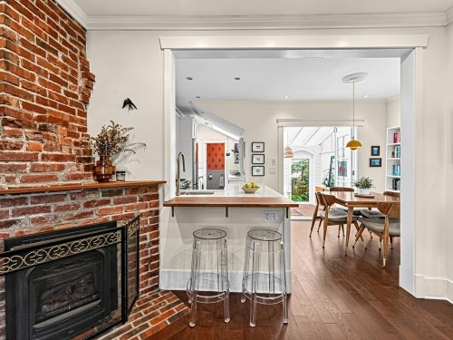 2634 Hemlock Street, Vancouver, BC 