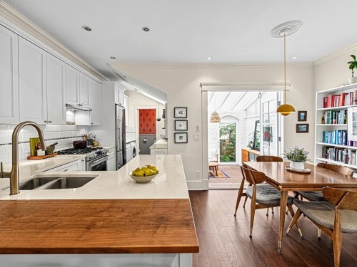 2634 Hemlock Street, Vancouver, BC 
