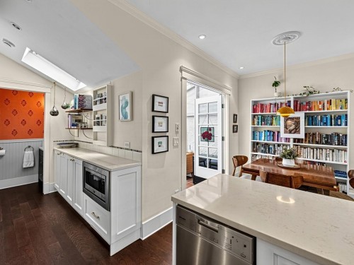 2634 Hemlock Street, Vancouver, BC 