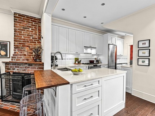 2634 Hemlock Street, Vancouver, BC 