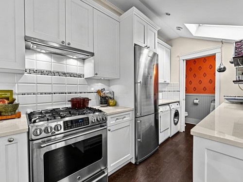 2634 Hemlock Street, Vancouver, BC 